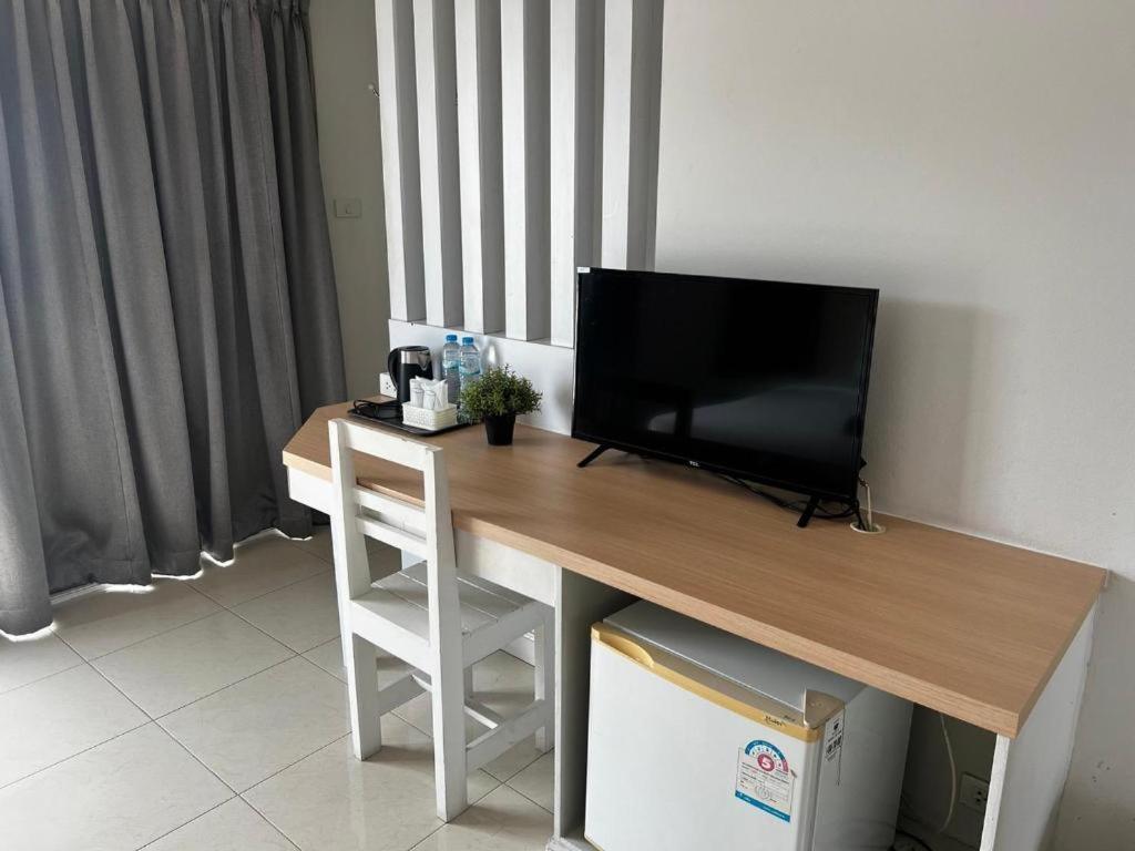Nana Chat Bangsaen Hotel Si Racha Ngoại thất bức ảnh