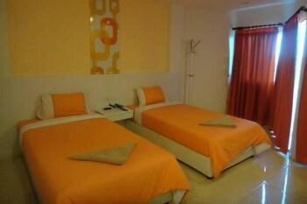 Nana Chat Bangsaen Hotel Si Racha Ngoại thất bức ảnh