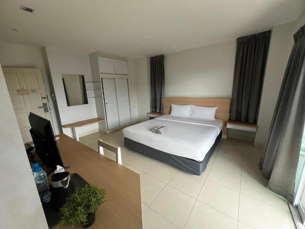 Nana Chat Bangsaen Hotel Si Racha Ngoại thất bức ảnh