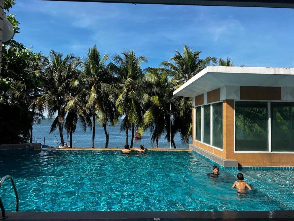 Nana Chat Bangsaen Hotel Si Racha Ngoại thất bức ảnh