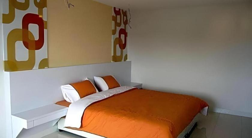Nana Chat Bangsaen Hotel Si Racha Ngoại thất bức ảnh