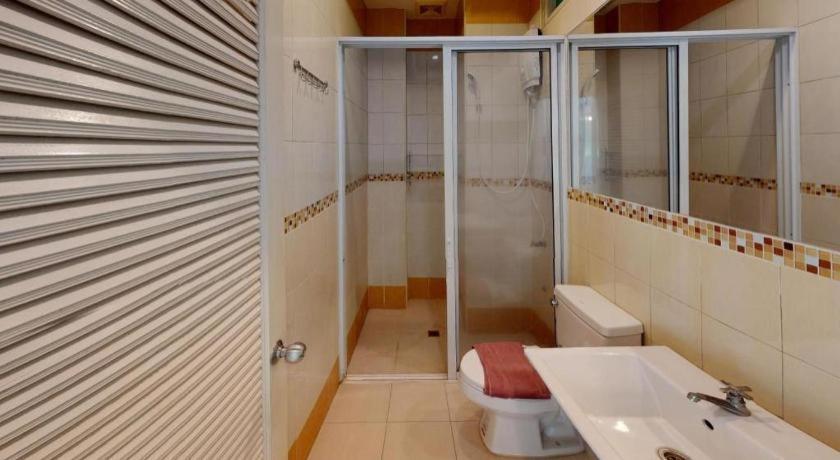 Nana Chat Bangsaen Hotel Si Racha Ngoại thất bức ảnh