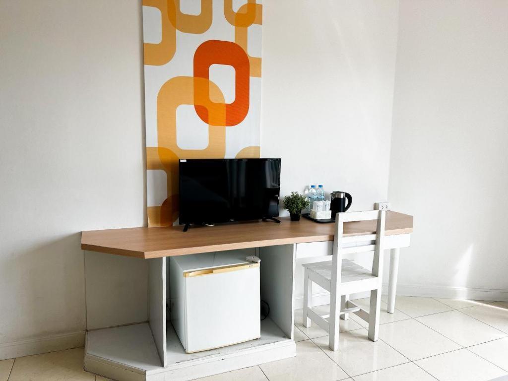 Nana Chat Bangsaen Hotel Si Racha Ngoại thất bức ảnh